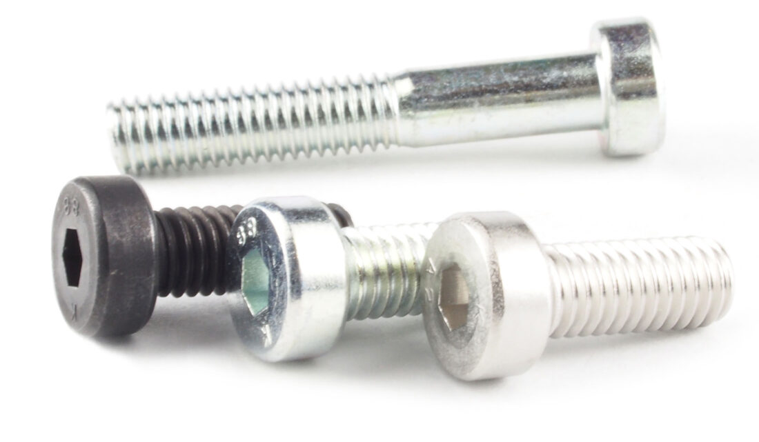 低頭六角穴付きボルト